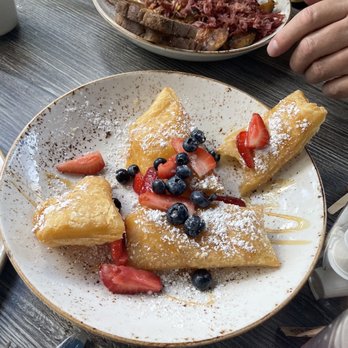 Clear Sky Cafe - Beignets & Berries - New American Near Me - Clearwater, Florida