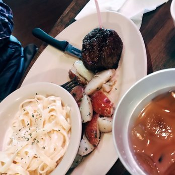 Bob Chinn's Crab House - Seafood Near Me - Wheeling, Illinois