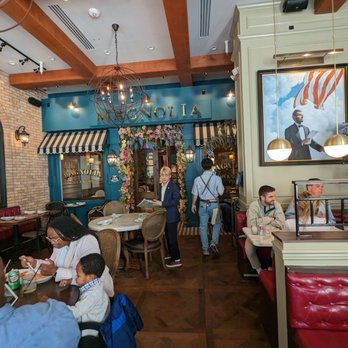 Sisters Thai - magnolia cafe inside the restaurant - Thai Near Me - Alexandria, Virginia Sisters Thai - magnolia cafe inside the restaurant - Thai Near Me - Alexandria, Virginia