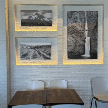 Plums Cafe - Great music and nice atmosphere - Breakfast & Brunch Near Me - Costa Mesa, California