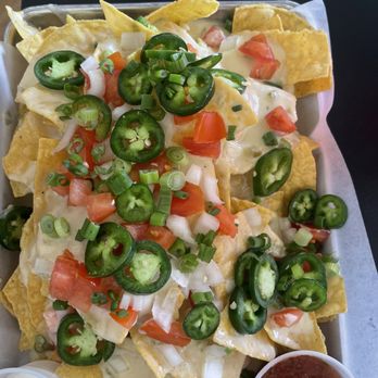 Dead Low Brewing - Nacho mountain - Brewpubs Near Me - Cincinnati, Ohio