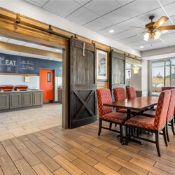 Hampton Inn Guntersville - Breakfast Area