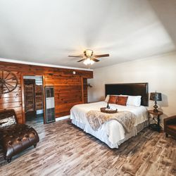 Woody Mountain Campground - Cowboy Room
