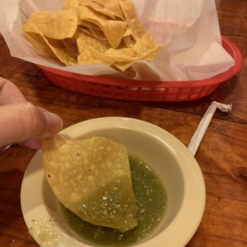Taqueria El Mariachi - Delicious fresh green salsa and fresh chips - Mexican Near Me - Georgetown, South Carolina Taqueria El Mariachi - Delicious fresh green salsa and fresh chips - Mexican Near Me - Georgetown, South Carolina