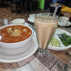 Mi Guerrero - Menudo rojo y un Agua de cenada