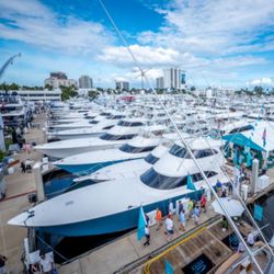 HMY Yacht Sales - Bahia Mar