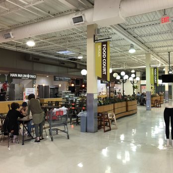 Zen's Noodles - It's in this food court area inside H-Plaza - Pan Asian Near Me - Naperville, Illinois