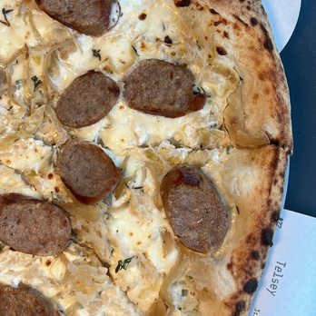 Cocoon Brewing - Brat pizza - Breweries Near Me - De Pere, Wisconsin