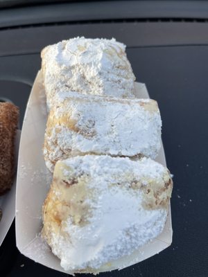 Antoine's Famous Cakes by null