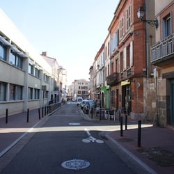 La Loupiote - C'est dans cette rue que se tient la fête de la châtaigne et la fête de la moule !