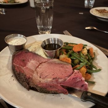 Aunt Maude's - Maudes Slow Roasted Primerib - New American Near Me - Ames, Iowa