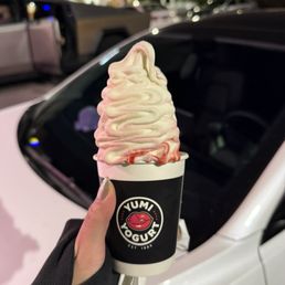 Vanilla Custard with Raspberry Cream Flavor Burst Vanilla Custard with Raspberry Cream Flavor Burst