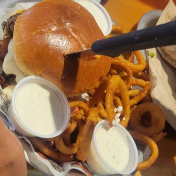 Hooters - Bacon Mac and Cheese Burger with Onion Rings! - Sports Bars Near Me - Yuma, Arizona Hooters - Bacon Mac and Cheese Burger with Onion Rings! - Sports Bars Near Me - Yuma, Arizona