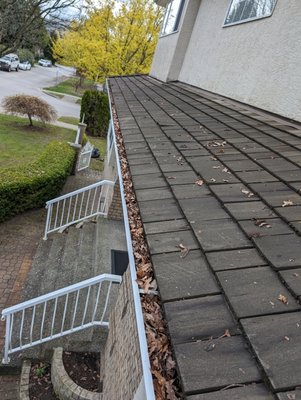 Gutter Cleaning and Window Washing - Gutter Cleaning and Window Washing Gutter Cleaning and Window Washing - Gutter Cleaning and Window Washing