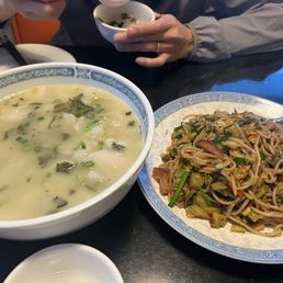 Hunan chowfen Sauerkraut fish soup Hunan chowfen Sauerkraut fish soup