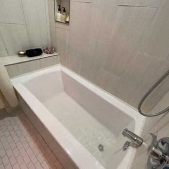 Lodges on Vashon - Bath Tub - Vacation Rentals Near Me - Vashon, Washington Lodges on Vashon - Bath Tub - Vacation Rentals Near Me - Vashon, Washington