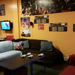 3rd Universe Comic - Back room ready for a party!