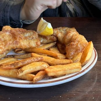 Barbara's Fishtrap - Fish & Chips - Seafood Near Me - Half Moon Bay, California