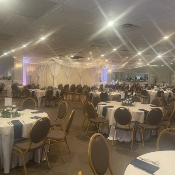 Hampton Banquet Hall - Venues & Event Spaces Near Me - Gibsonia, Pennsylvania Hampton Banquet Hall - Venues & Event Spaces Near Me - Gibsonia, Pennsylvania