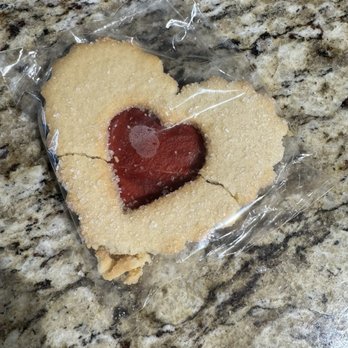 la Madeleine - Linzer Cookies - Cafes Near Me - Pearland, Texas la Madeleine - Linzer Cookies - Cafes Near Me - Pearland, Texas