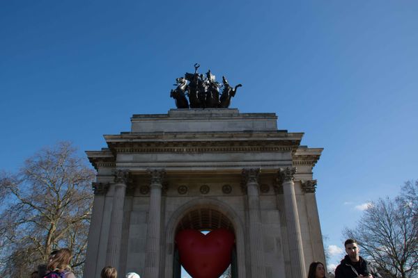 Wellington Arch by null
