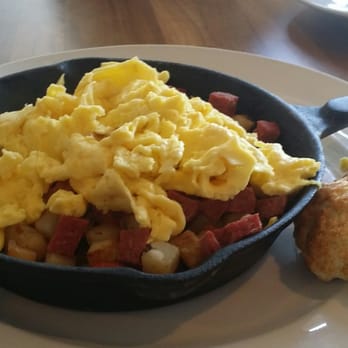Hash Kitchen - Corn Beef Hash and Scrambled Eggs - Breakfast & Brunch Near Me - Scottsdale, Arizona Hash Kitchen - Corn Beef Hash and Scrambled Eggs - Breakfast & Brunch Near Me - Scottsdale, Arizona