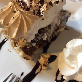 Smithfield Gourmet Bakery And Cafe - Chocolate meringue pie - Bakeries Near Me - Smithfield, Virginia