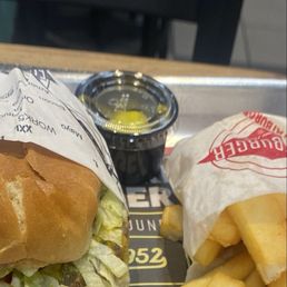 Classic Large Fatburger (1/2 lb.) Meal excellent !