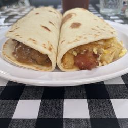 Pirates Cove Cafe - Carne guisada and potato egg and bacon.