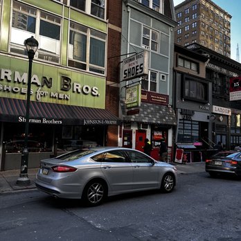 Oscar's Tavern - a view of a city street - Dive Bars Near Me - Philadelphia, Pennsylvania