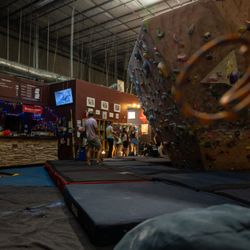 Nevada Climbing Center - Silks Class