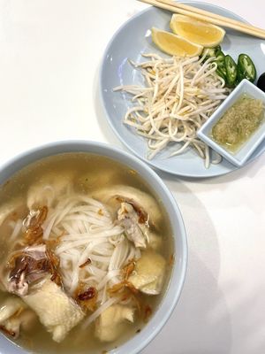Five Five Noodles by null