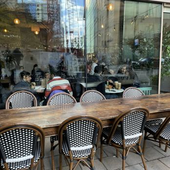 PRB Boulangerie - Outdoor seating - Bakeries Near Me - Cambridge, Massachusetts