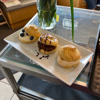 Black Hills Coffee Cabin - Cream Puff special - Breakfast & Brunch Near Me - Hill City, South Dakota