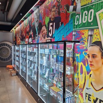 Card Vault By Tom Brady - Cards & Stationery Near Me - Chicago, Illinois