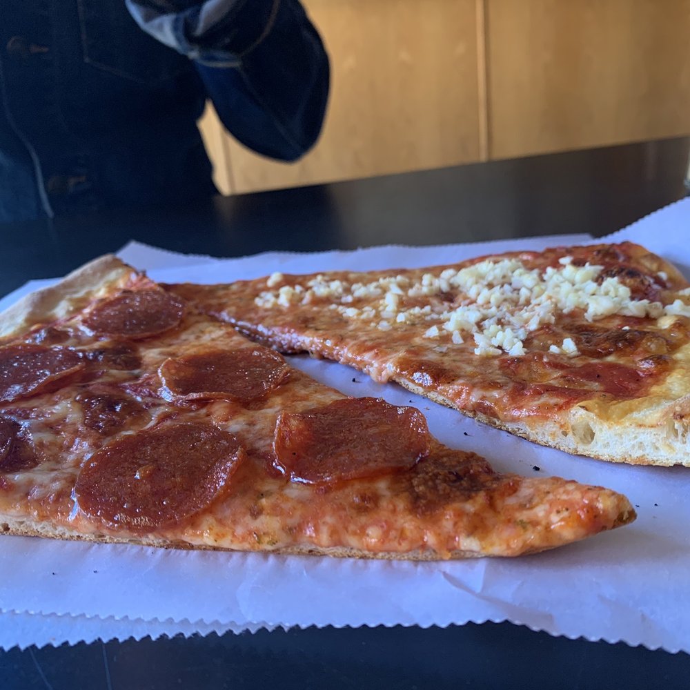 Arinell Pizza - Pepperoni and garlic single slices - Pizza Near Me - Berkeley, California Arinell Pizza - Pepperoni and garlic single slices - Pizza Near Me - Berkeley, California
