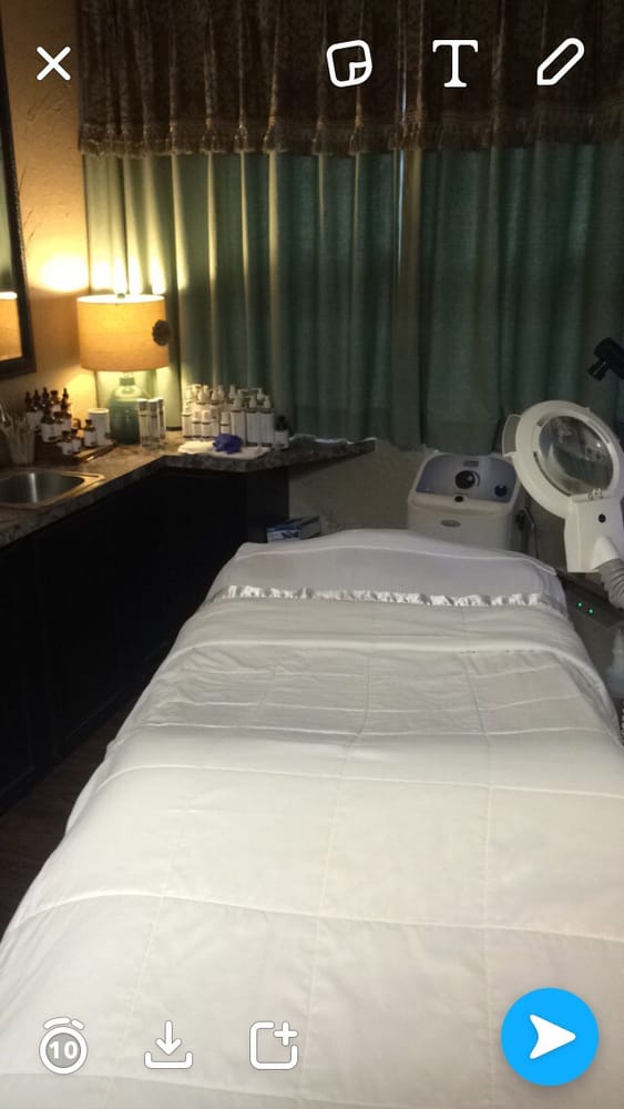 FACES & PLACES SKINCARE Updated August 2024 724 W Main St, Yukon