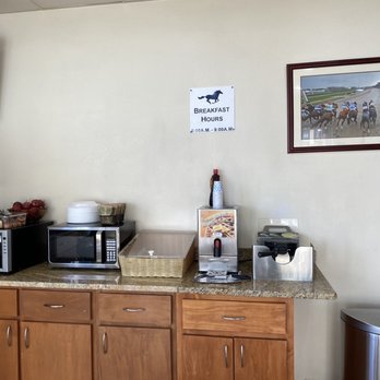 Bluegrass Inn - Hotels Near Me - Frankfort, Kentucky Bluegrass Inn - Hotels Near Me - Frankfort, Kentucky