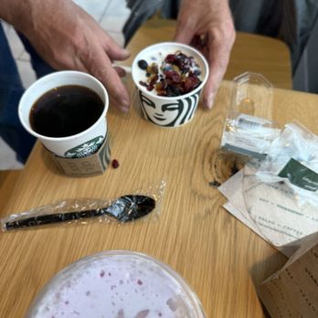 Starbucks - Coffee & Tea Near Me - Sutherlin, Oregon Starbucks - Coffee & Tea Near Me - Sutherlin, Oregon