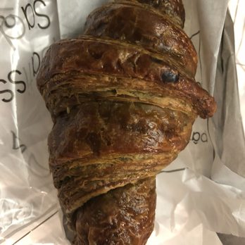 Sadaharu Aoki - The matcha croissant-no matcha flavor whatsoever - Patisserie/Cake Shop Near Me - Paris, 75