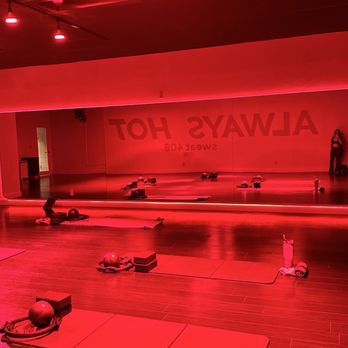 Sweat 408 Studio - Pilates en Español with instructor Victoria - Pilates Near Me - San Jose, California Sweat 408 Studio - Pilates en Español with instructor Victoria - Pilates Near Me - San Jose, California