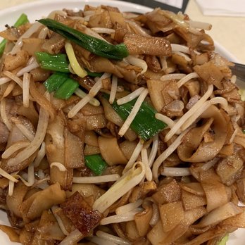 Koi Palace - 704. Stir Fried Beef Chow Fun - Dim Sum Near Me - Milpitas, California Koi Palace - 704. Stir Fried Beef Chow Fun - Dim Sum Near Me - Milpitas, California
