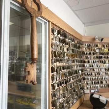 Broadway Lock & Key - Keys & Locksmiths Near Me - Whittier, California Broadway Lock & Key - Keys & Locksmiths Near Me - Whittier, California