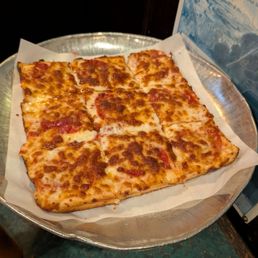 Detroit Style Pizza Detroit Style Pizza