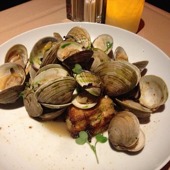 Different Pointe of View - Steamed Cedar Creek Clams with Lobster Porcini Broth, Focaccia Crouton - New American Near Me - Phoenix, Arizona Different Pointe of View - Steamed Cedar Creek Clams with Lobster Porcini Broth, Focaccia Crouton - New American Near Me - Phoenix, Arizona