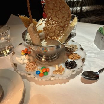Monkey Bar - Banana Split Sundae - American Near Me - New York, New York