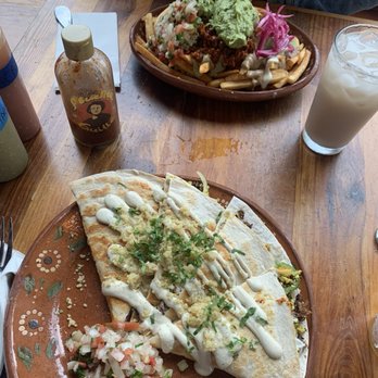 Mis Tacones - Quesadilla, nachos, y horchata - Vegan Near Me - Portland, Oregon Mis Tacones - Quesadilla, nachos, y horchata - Vegan Near Me - Portland, Oregon