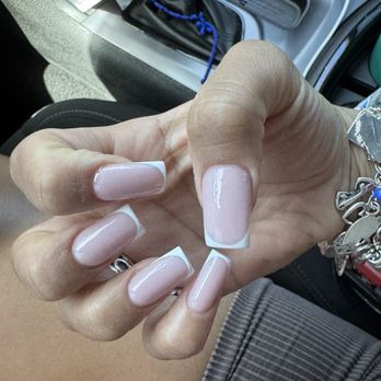 Luxe Nail Bar - French tip - Nail Salons Near Me - Missouri City, Texas
