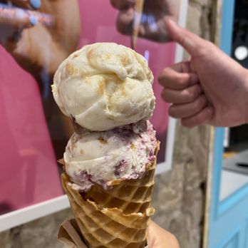 Jeni's Splendid Ice Creams - Ice Cream & Frozen Yogurt Near Me - Austin, Texas Jeni's Splendid Ice Creams - Ice Cream & Frozen Yogurt Near Me - Austin, Texas