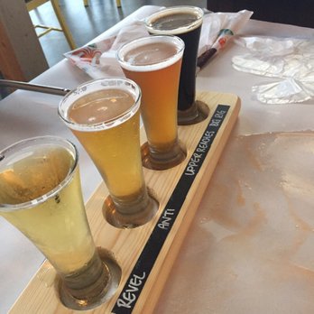 Good Catch Boil House - Beer sampler - Cajun/Creole Near Me - Markham, Ontario